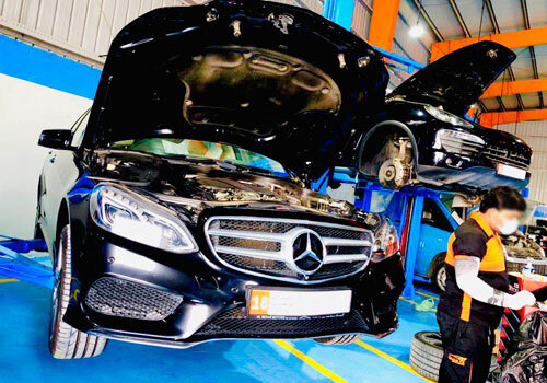 Mercedes-Garage-Img4 (1) Mercedes-Garage-Img4 (1)